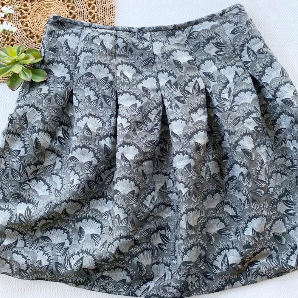 Apostrophe 14 Petite Metallic Skirt